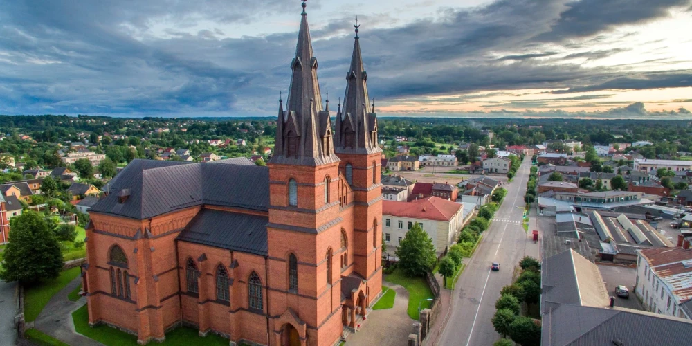 Uz Rēzeknes pilsētas domes 13 deputātu vietām pretendē 133 kandidāti no desmit sarakstiem.
