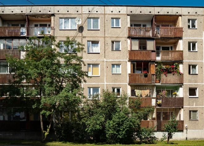 "Стремные здания": блогер, посетивший 79 стран, поставил Латвию в ТОП-3 мест, где может развиться депрессия
