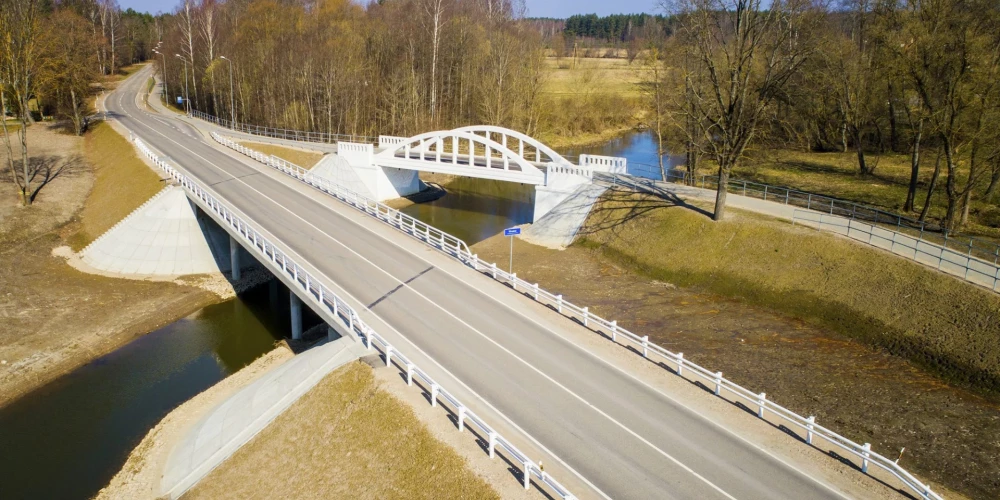 Būtiskāk par finansiālajiem zaudējumiem ceļu un tiltu aprīkojuma zādzības un vandālisms tiešā veidā ietekmē satiksmes drošību.