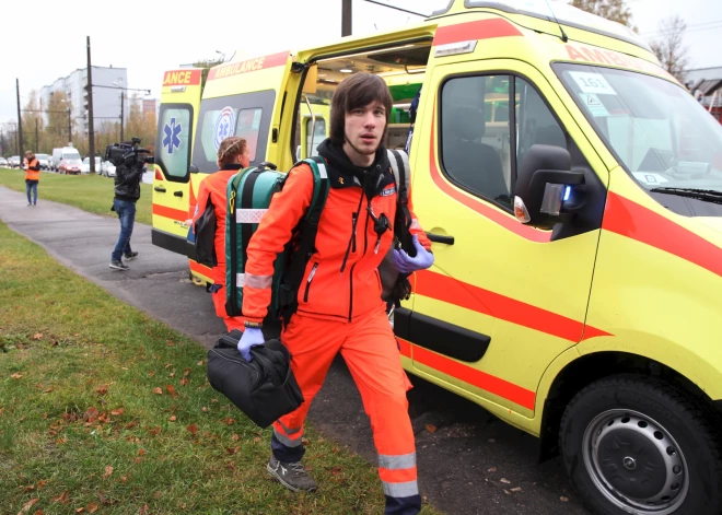 Медики скорой получат право на самооборону: Сейм утвердил важные поправки