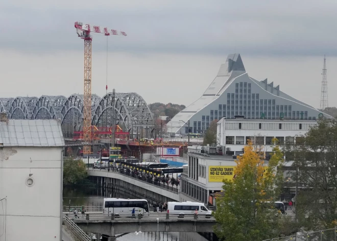 2025.gada pirmajā ceturksnī darba tirgū mērenas svārstības