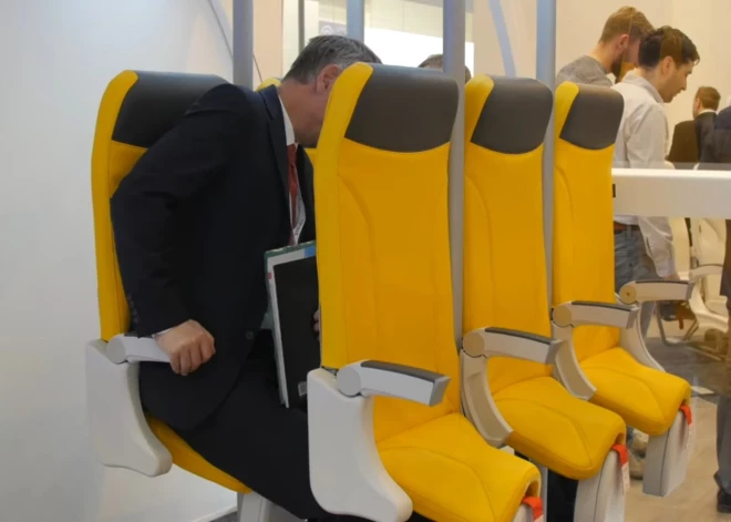 Новый уровень унижения пассажиров? Жадность лоукостеров может привести к тому, что люди будут летать практически стоя