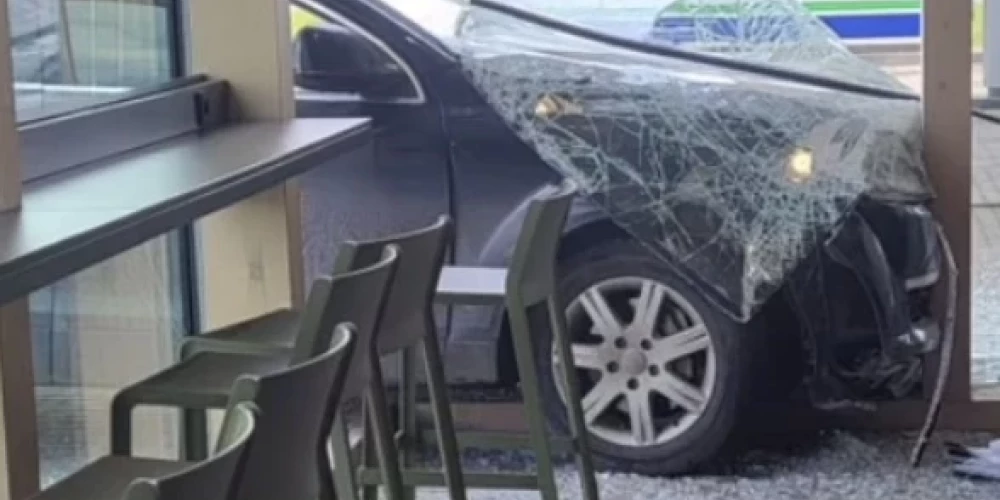 Negadījums degvielas uzpildes stacijā “Virši” Jēkabpils novadā.