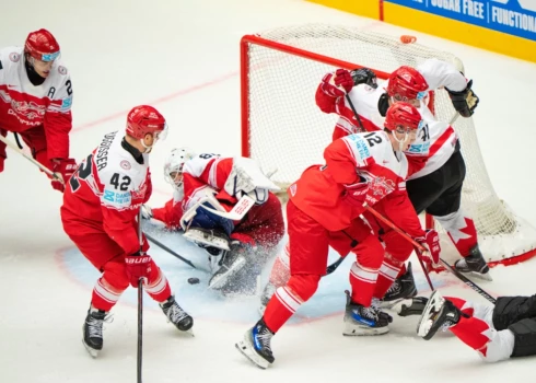 Dānijas hokejisti pārsteidz galvenos favorītus un neticami iekļūst pasaules hokeja čempionāta pusfinālā.