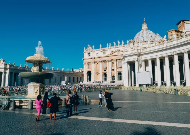 Krievija neatbalsta ideju par miera sarunām Vatikānā