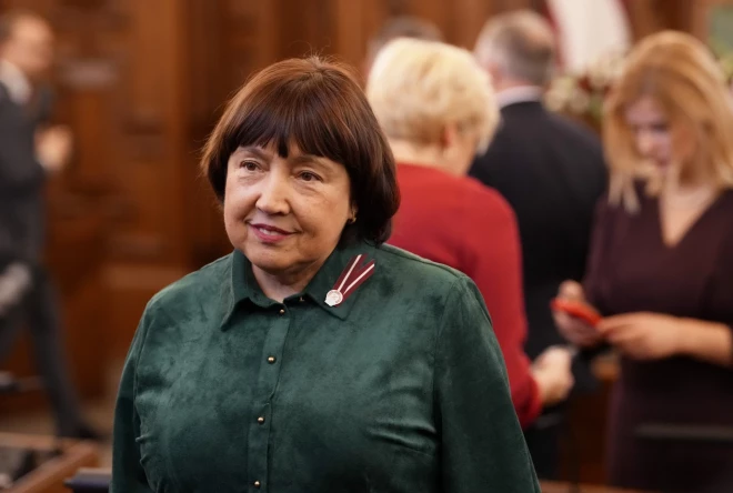 Dzejniece Anna Rancāne: “Stropu estrādē vienā kopkorī apvienojās tautas sāpes un ilgas.”