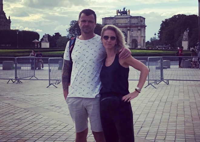 Как жить, если до этого 27 лет были вместе плечом к плечу? «Но Олаф ведь никуда не ушел, он прямо здесь рядом. Он просто на своем следующем уровне, в своем следующем мире. А если мне надо жить на этом свете, то я готова принимать то, что жизнь мне даст. И верю, что все будет хорошо. Нет, у меня нет чувства обреченности», — говорит Элина.