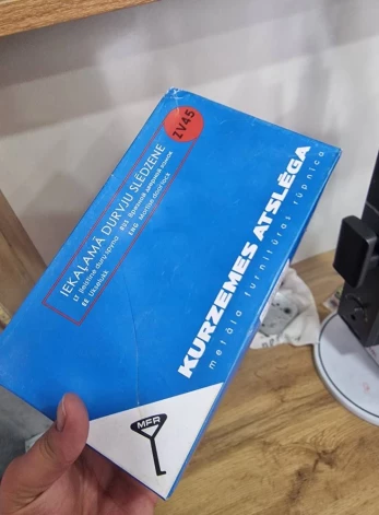 Kurzemes atslēga  Ķīnā viltotas gan Kurzemes atslēgas slēdzenes, gan iepakojums, bet vienlaikus uz tā uzdrukāts "Made in China".