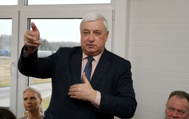 Pašreizējais Daugavpils novada domes priekšsēdētājs priekšsēdētājs Arvīds Kucins ir “pierāvies” un tagad novada partijas sarakstā pašvaldības vēlēšanās startē tikai ar devīto kārtas numuru.