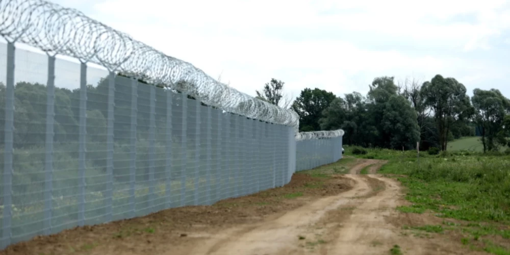 Deputāti spriedīs par situāciju uz valsts robežas. 