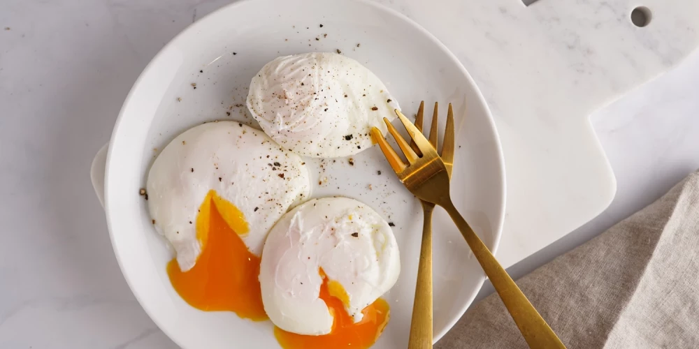 Kā izvārīt olu bez čaumalas