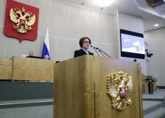 ES apsver vairāk nekā 20 Krievijas banku atslēgšanu no SWIFT