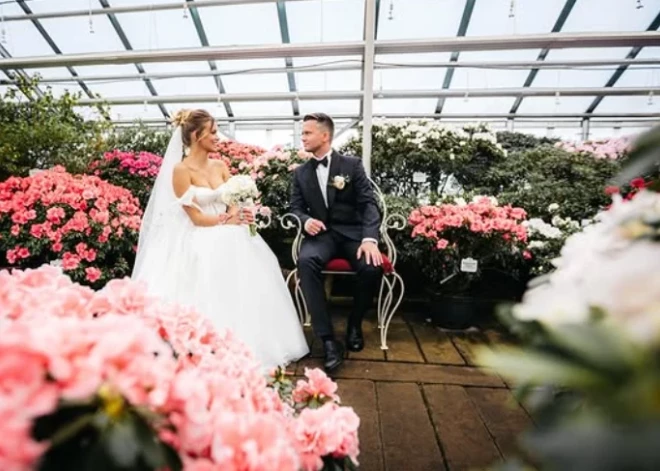 FOTO: dziedošais policists Nikolajs Puzikovs publisko līdz šim neredzētas kāzu fotogrāfijas