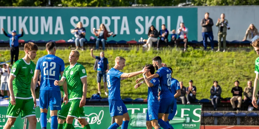 RFS futbolistiem virslīgas spēlē droša uzvara.