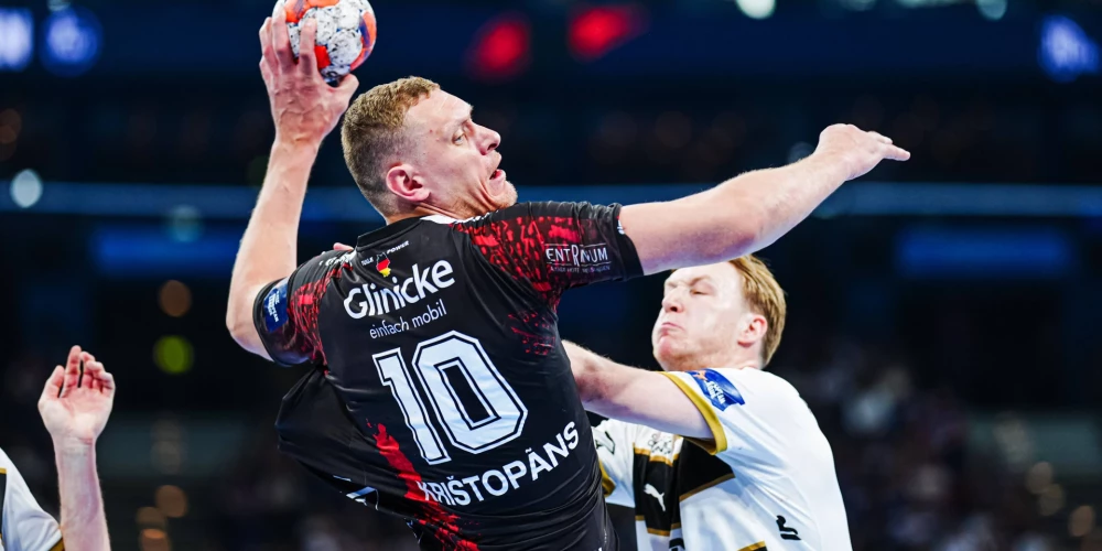 Ķīles handbolisti cenšas kavēt Daini Krištopānu.