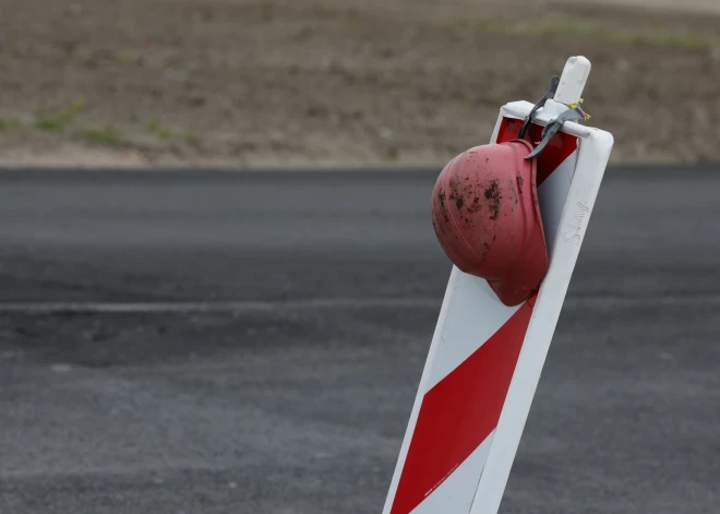 Būvdarbi notiek 65 valsts ceļu posmos