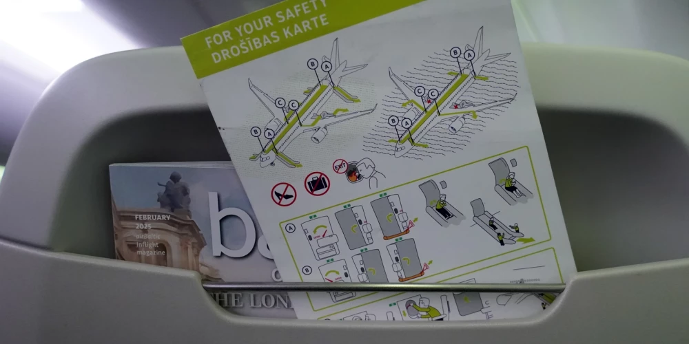 Пристегните ремни! airBaltic влетает в зону турбуленции.