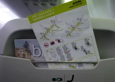 Пристегните ремни! airBaltic влетает в зону турбуленции.