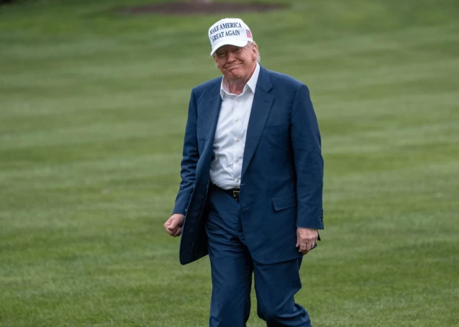 Трамп отложил введение 50% тарифов на импорт из ЕС до 9 июля
