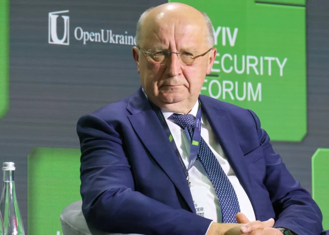 Еврокомиссар: 450 млн европейцев не должны просить 340 млн американцев защитить их от 140 млн россиян