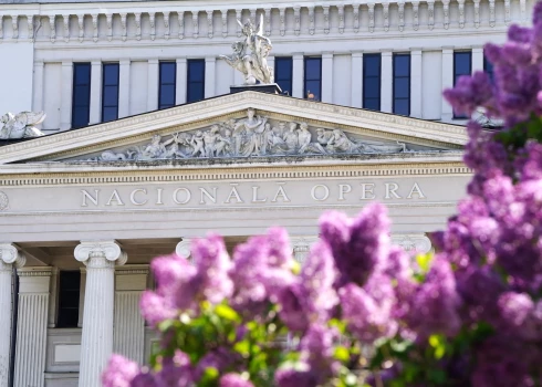 Latvijas Nacionālās operas un baleta ēka.