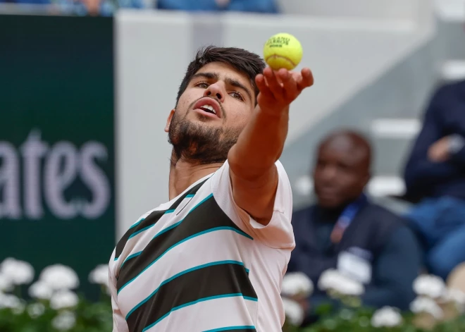 Alkarass pārliecinoši sasniedz "Roland Garros" otro kārtu