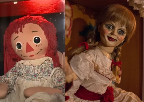 Īstā lelle Anabella (pa kreisi) un Anabella no filmas (pa labi).