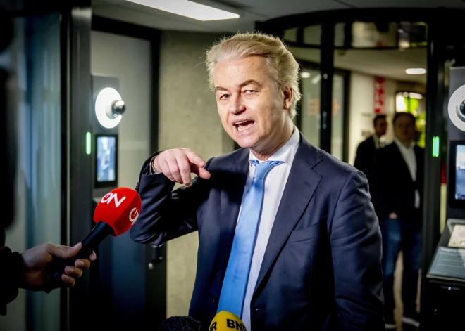 Nīderlandes labējo populistu līderis Vilderss draud gāzt valdību