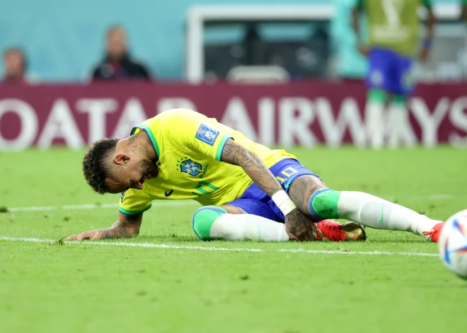 Karlo Ančeloti neiekļauj Neimaru Brazīlijas futbola izlasē Pasaules kausa atlases spēlēm