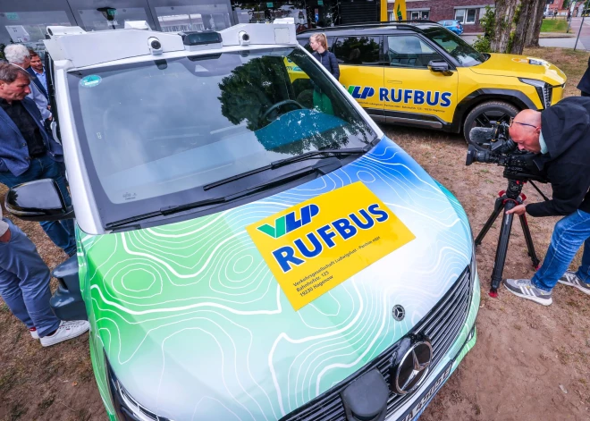 No trešdienas Vācijā sabiedriskajā transportā pirmo reizi izmantos pašbraucošās automašīnas