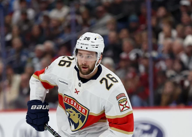  Balinskis divreiz apdraud vārtus, bet “Panthers” zaudē un sērijā samazina pārsvaru