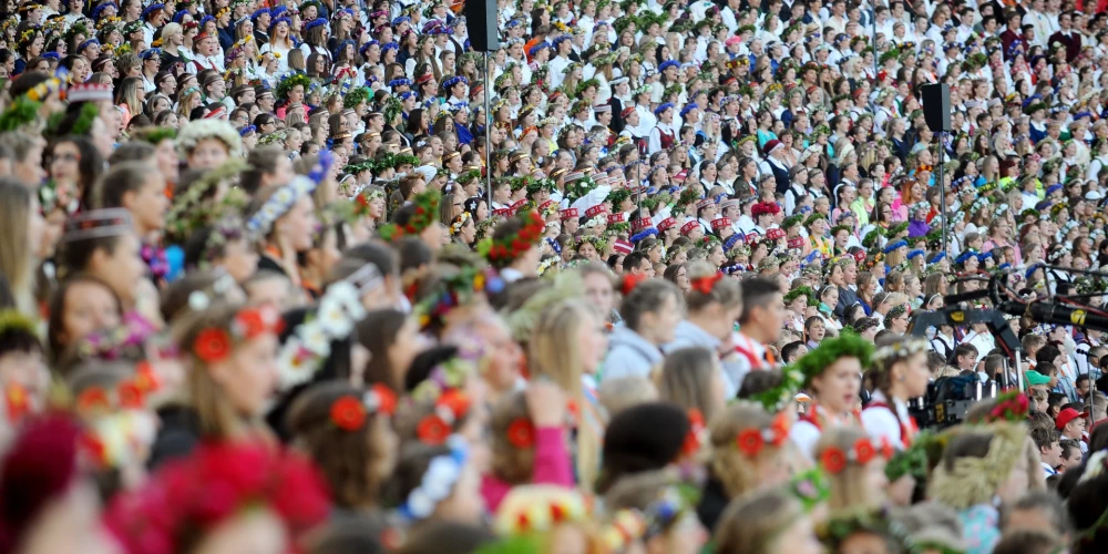 Uz Skolu jaunatnes dziesmu un deju svētkiem vienā pirkumā varēs iegādāties ne vairāk par astoņām biļetēm uz pasākumu.