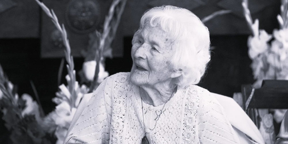 Elvīra Baldiņa (dzimusi Elvīra Maiga Hortenzija Baldiņa 1919. gada 11. augustā, mirusi 2025. gada 27. maijā) bija latviešu teātra un kino aktrise.