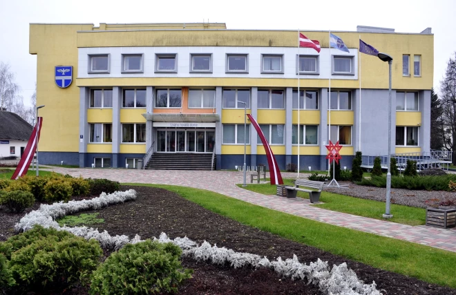 Uz Līvānu novada domes 15 deputātu vietām pretendē 95 kandidāti no astoņiem sarakstiem.