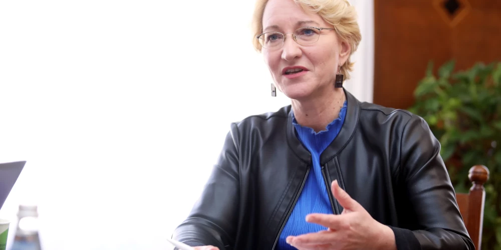Izglītības un zinātnes ministre Dace Melbārde