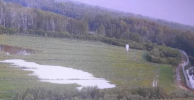 Gaisa balons ar nelegālo kravu (foto: Valsts robežsardze)