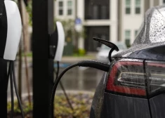 В Европе растут продажи электромобилей, а реализация машин от Tesla упала вдвое