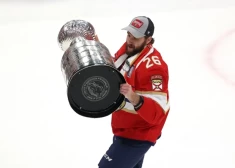 Ulvja Balinska aizstātais aizsargs Mikola atgriezies NHL kluba "Panthers" treniņos