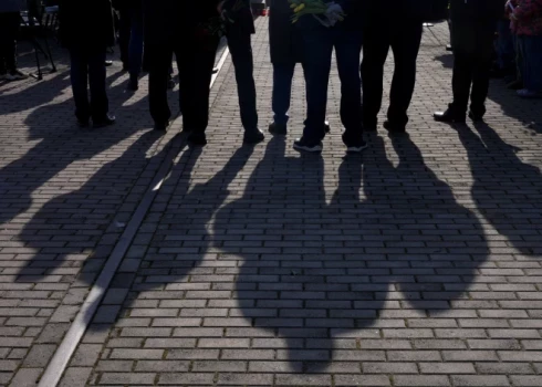 Desmit bērniem ir diagnosticēts vēzis, piemēram, smadzeņu audzēji un Hodžkina limfoma, un vēl 13 bērni nēsā šo gēnu, taču vēl nav saslimuši ar vēzi, ziņo BBC. (Foto: LETA)