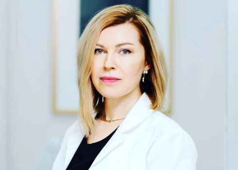 Latvijas Dermatoveneroloģijas biedrības valdes priekšsēdētāja, medicīnas zinātņu doktore Māra Rone-Kupfere.