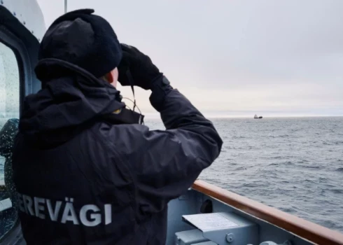 Maijā Igaunijas ūdeņos ienāca Krievijas ēnu flotes kuģis "Jaguar", kas ienāca Igaunijas EEZ un neatsaucās Igaunijas aicinājumiem apstāties.