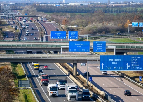 Masalu uzliesmojumos Eiropā īpaši apdraudēti ir nevakcinēti bērni, uzsver centrā, aicinot pārbaudīt bērnu vakcinācijas statusu un, ja nepieciešams, laikus veikt vakcināciju pret masalām, konsultējoties ar ģimenes ārstu. Īpaša uzmanība jāpievērš bērniem, kuri plāno ceļot.