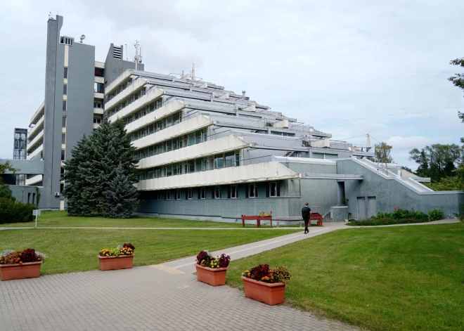 В центре реабилитации "Вайвари" нетрезвые пациенты устроили скандал, а один из них напал на полицейского