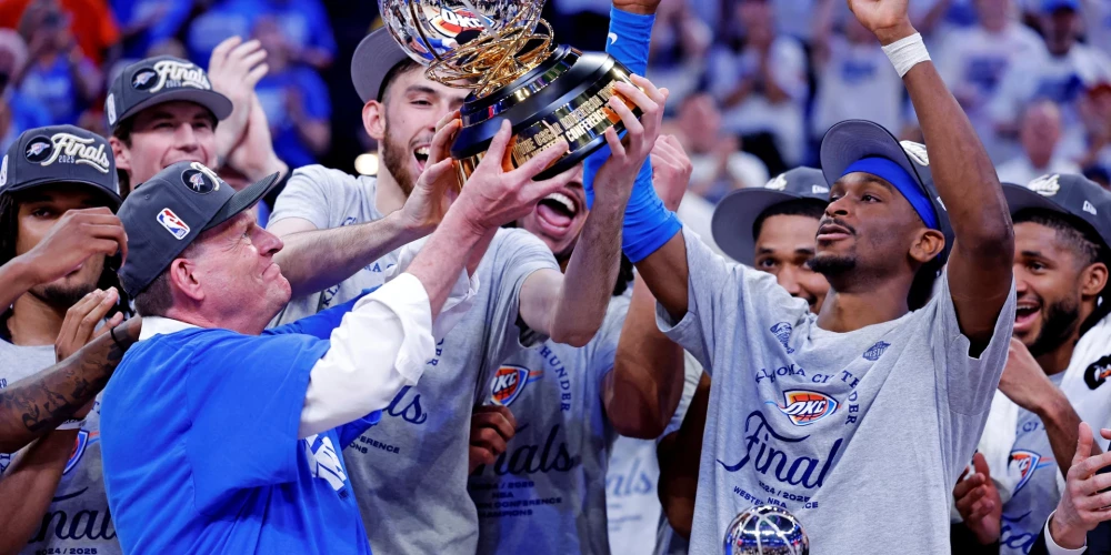 Oklahomsitijas "Thunder" ar iegūto Rietumu konferences titulu.