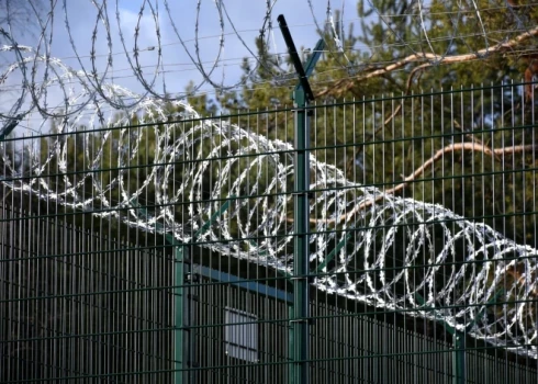 С апреля поток граждан третьих стран резко возрос - за месяц границу пытались пересечь 1666 человек, а в мае - уже 1956 человек. 