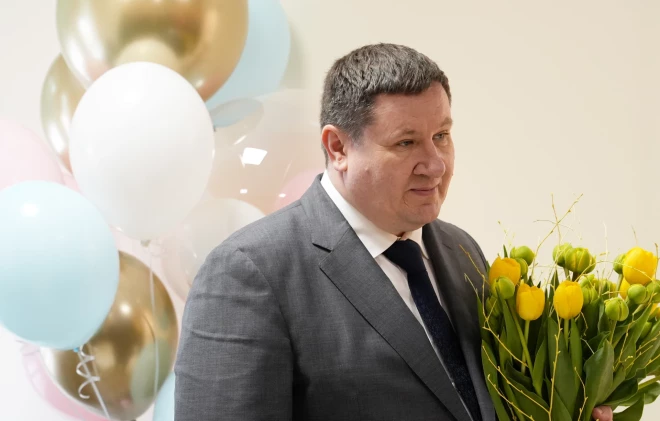 Pašreizējam Ogres novada mēram Egilam Helmanim ir daudz pretinieku, bet tikpat spēcīgi ir arī viņa atbalstītāji.