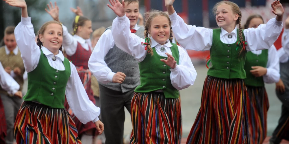 2/3 biļešu uz Noslēguma koncerta ģenerālmēģinājumu ir rezervētas Svētku dalībniekiem.