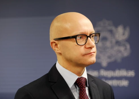 Valsts kontrolieris Edgars Korčagins lielākos pārmetumus "airBaltic" jautājumā velta Satiksmes ministrijai.