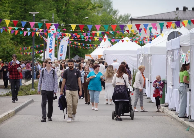 Bērnu slimnīcā notika jau 10. Dārza svētki, kas, sagaidot Starptautisko Bērnu tiesību aizsardzības dienu, tiek rīkoti kopā ar ilggadējo lieldraugu "Maxima Latvija".