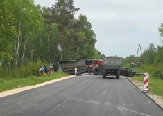 Ievainots zemessargs, apgāžoties militārai tehnikai uz autoceļa Dobeles pusē 